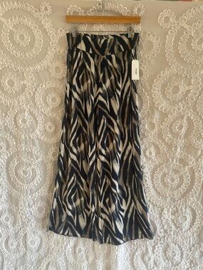 CLARA SUNWOO Navy blue, White & Brown Abstract Zebra tiger textured Pockets